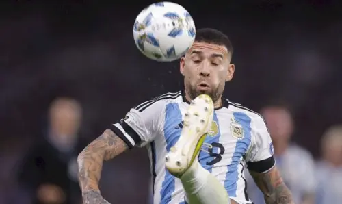 Nicolas Otamendi verspottet Raphinha