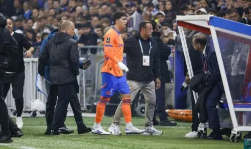 Reims gegen Olympique de Marseille: Leonardo Balerdi verletzt sich am Knie