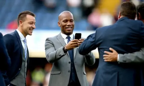 Didier Drogba wird am Jubiläum von Djibril Cissé teilnehmen.
