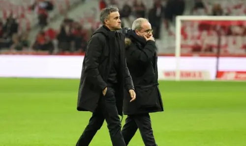 Der PSG steht kurz davor, sich einen überraschenden Stürmer zu sichern!