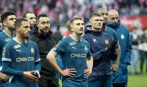 Die Spieler von Olympique de Marseille haben um 5:30 Uhr morgens trainiert.