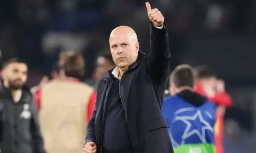 Liverpool hat einen vielversprechenden jungen Torwart verpflichtet